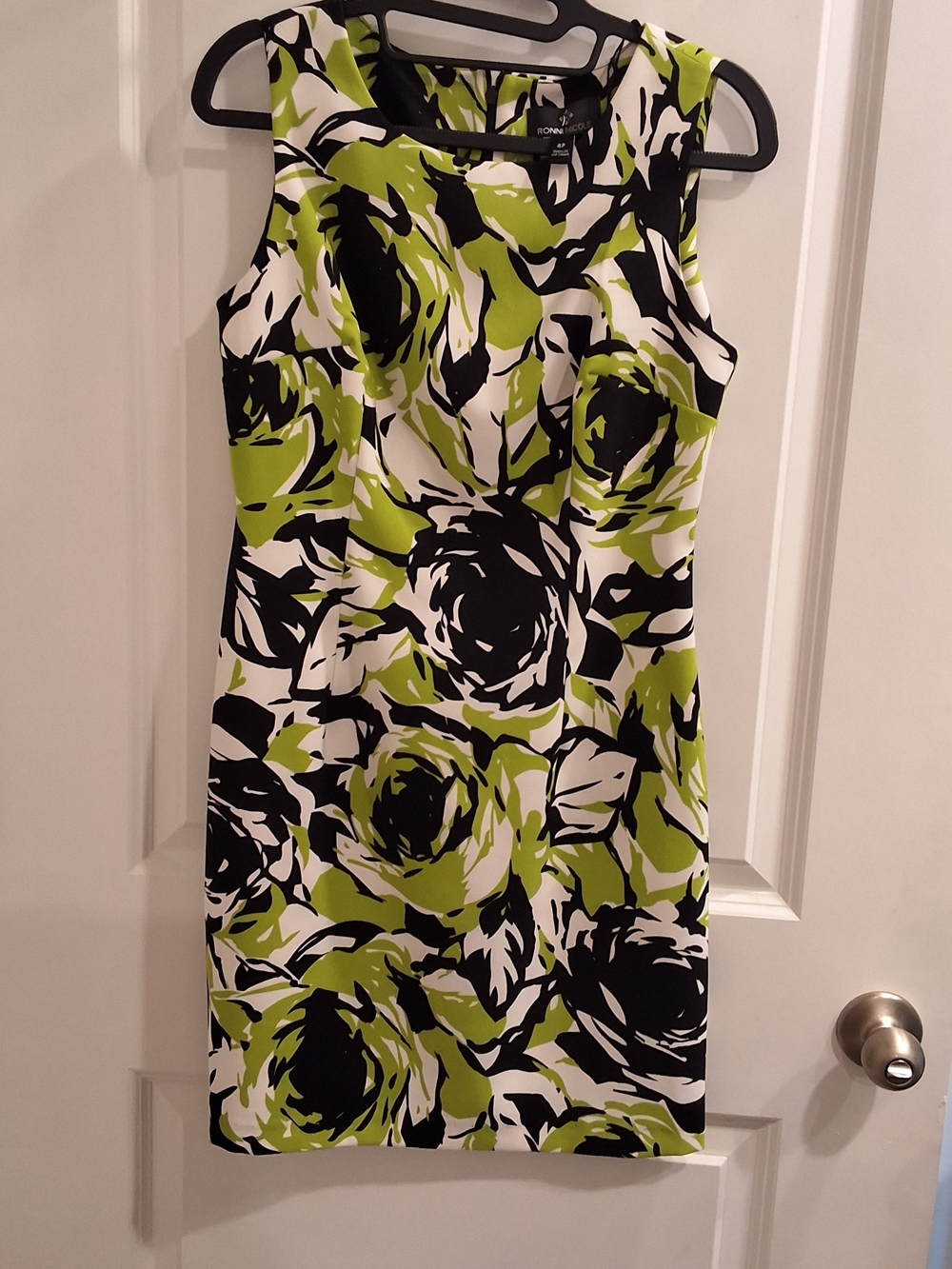 Ronni Nicole Green Black White Floral Sheath Dress